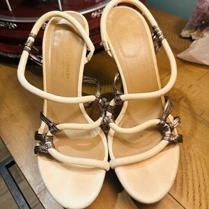 Donald J Pliner Vero Cuoio Beige and Gold Sandals Heels Women's Size 7
